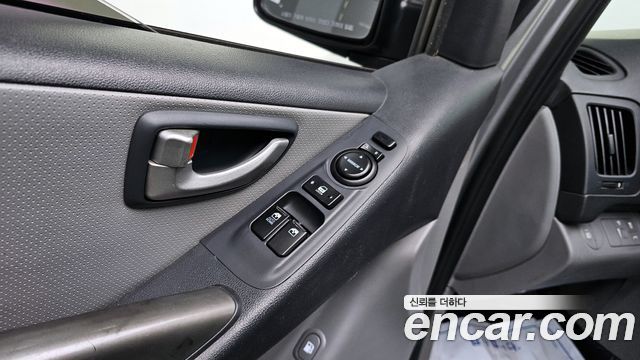 Hyundai Starex 2015 — photo 13