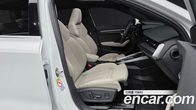 Audi A3 2022 — photo 11
