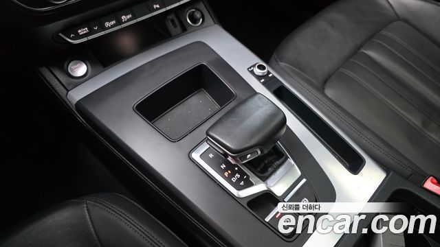Audi Q5 2021 — photo 9