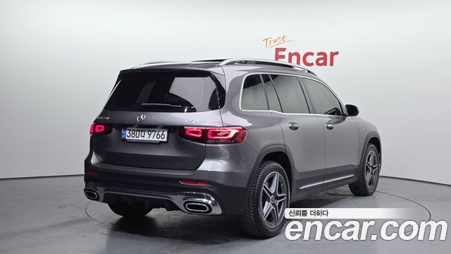 Mercedes-Benz GLB-Class 2022 — photo 2