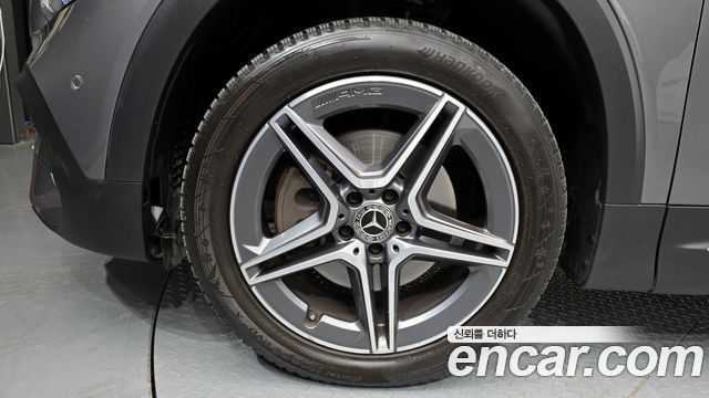 Mercedes-Benz GLB-Class 2022 — photo 5