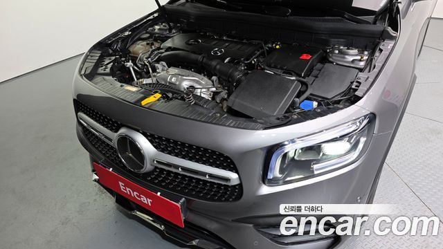 Mercedes-Benz GLB-Class 2022 — photo 6