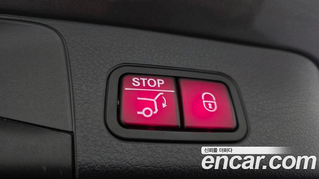 Mercedes-Benz GLB-Class 2022 — photo 18