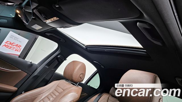 Mercedes-Benz E-Class 2022 — photo 18