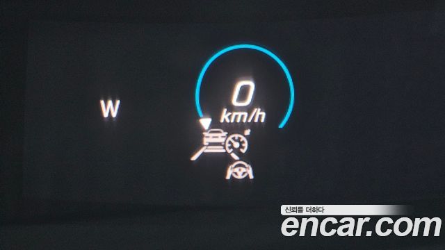 Mercedes-Benz E-Class 2022 — photo 19