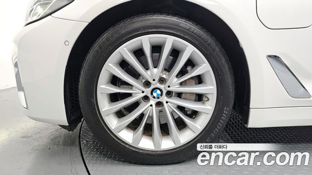 BMW 5-Series 2021 — photo 5
