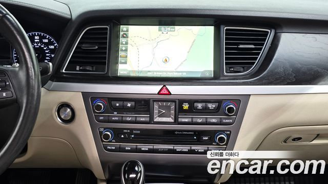Hyundai Genesis 2015 — photo 14