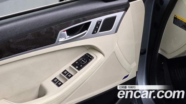 Hyundai Genesis 2015 — photo 17