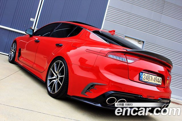 Kia Stinger 2018 — photo 2