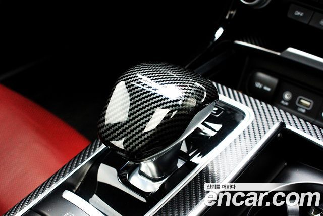 Kia Stinger 2018 — photo 9