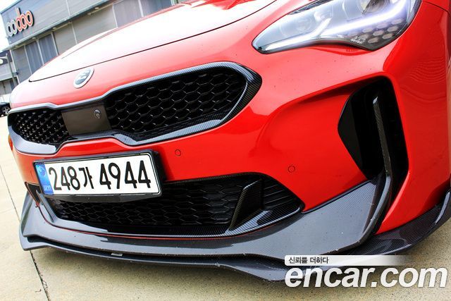 Kia Stinger 2018 — photo 14