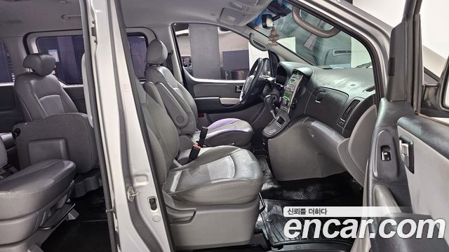 Hyundai Starex 2013 — photo 10