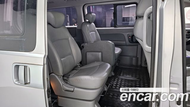 Hyundai Starex 2013 — photo 12
