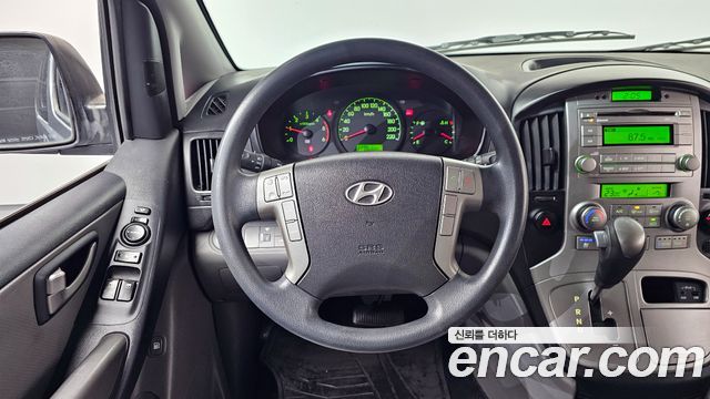 Hyundai Starex 2013 — photo 13