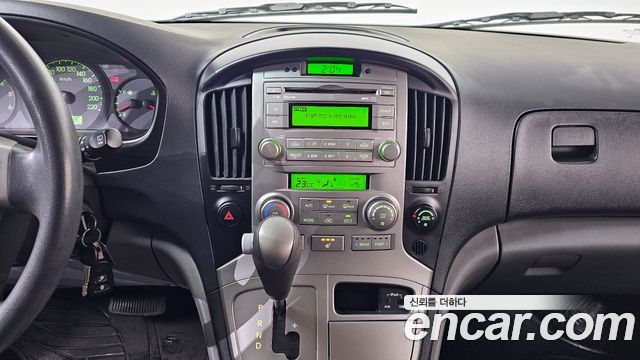 Hyundai Starex 2013 — photo 15