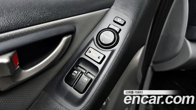 Hyundai Starex 2013 — photo 19
