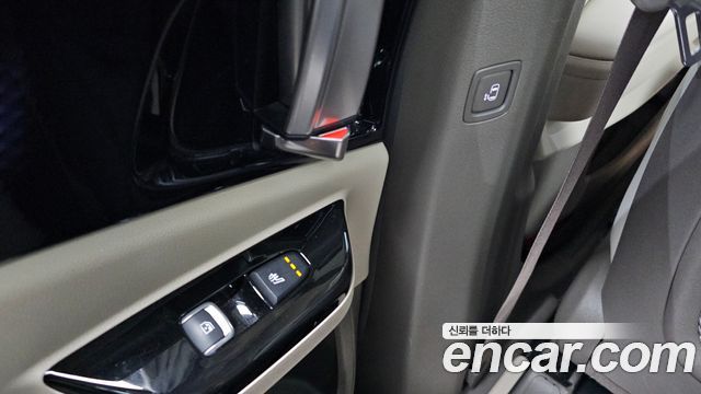 Kia Canival 2023 — photo 18