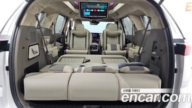 Kia Canival 2023 — photo 19