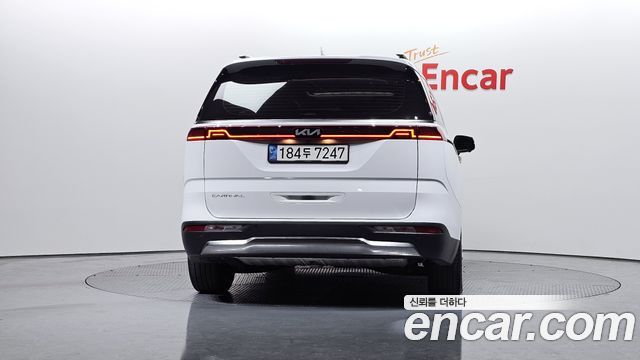 Kia Canival 2022 — photo 4