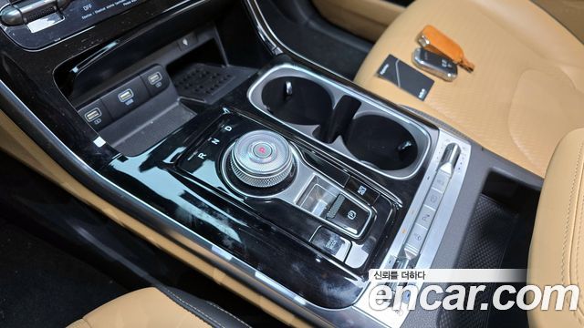 Kia Canival 2022 — photo 9