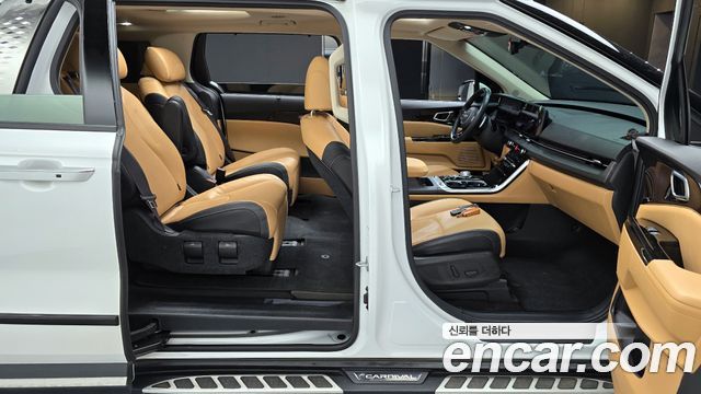 Kia Canival 2022 — photo 10