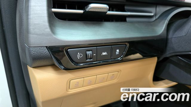 Kia Canival 2022 — photo 16