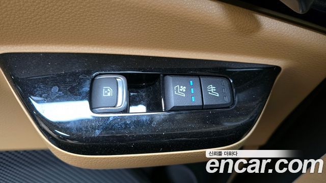 Kia Canival 2022 — photo 17