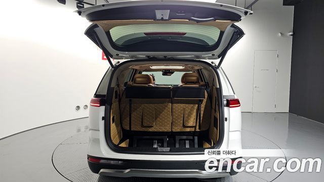 Kia Canival 2022 — photo 20