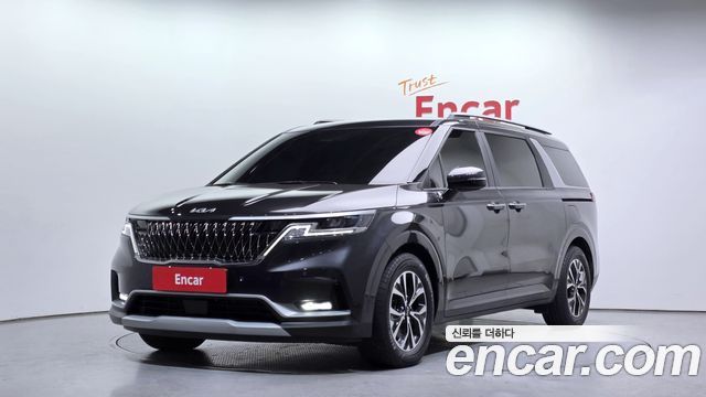 Kia Canival 2023 — photo 1