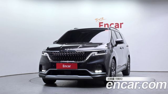 Kia Canival 2023 — photo 3