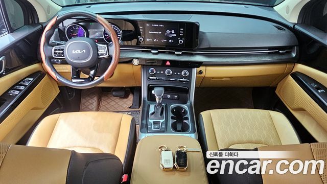Kia Canival 2023 — photo 7