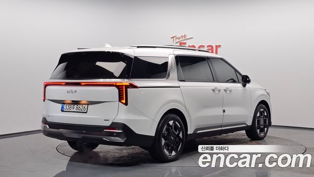 Kia Canival 2024 — photo 2
