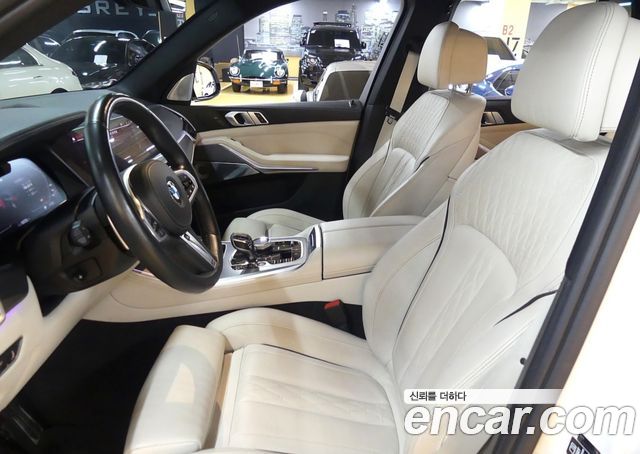 BMW X5 2021 — photo 10