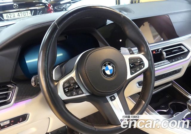 BMW X5 2021 — photo 11