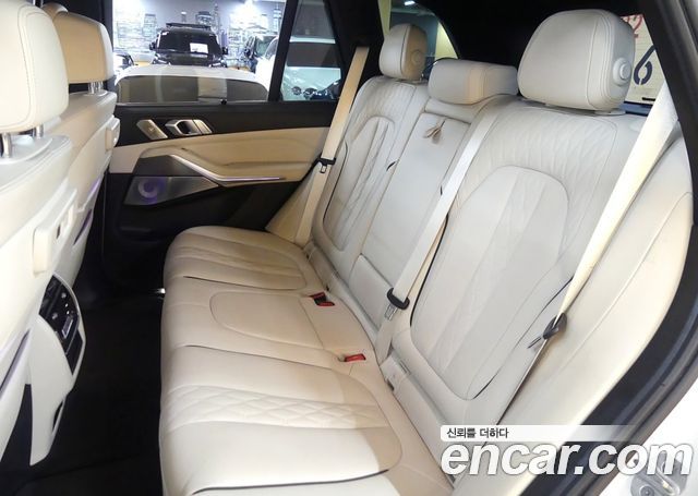 BMW X5 2021 — photo 12