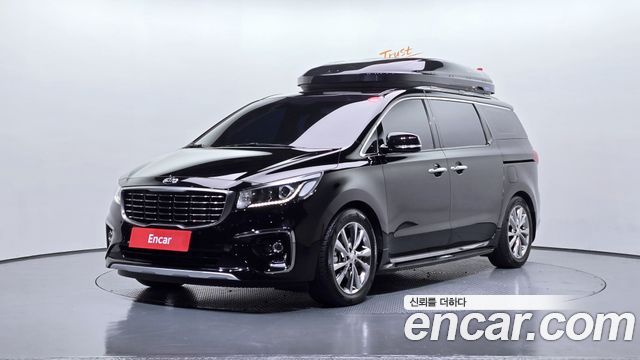 Kia Canival 2020 — photo 1