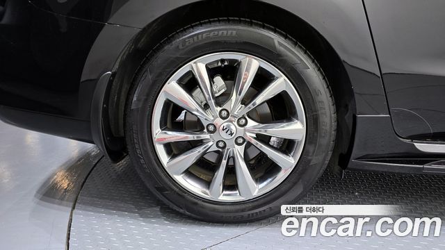 Kia Canival 2020 — photo 5