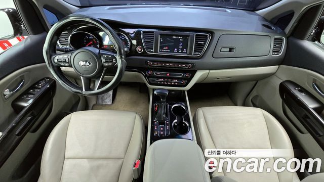 Kia Canival 2020 — photo 7
