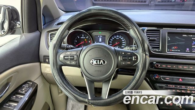 Kia Canival 2020 — photo 14