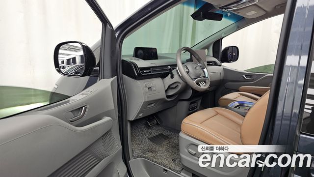 Hyundai Staria 2023 — photo 10