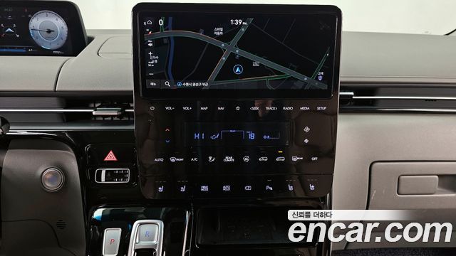 Hyundai Staria 2023 — photo 15