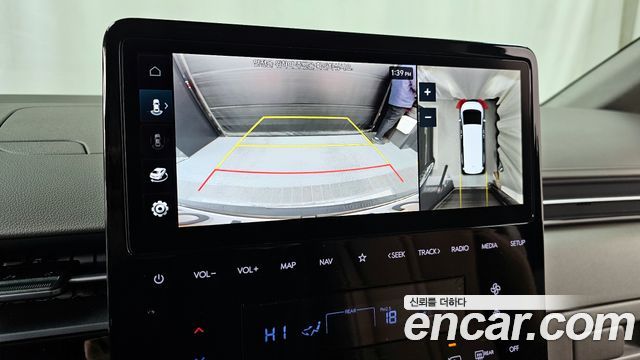 Hyundai Staria 2023 — photo 16