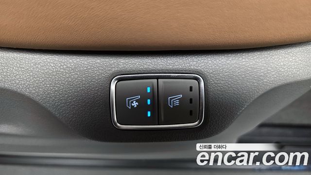 Hyundai Staria 2023 — photo 19