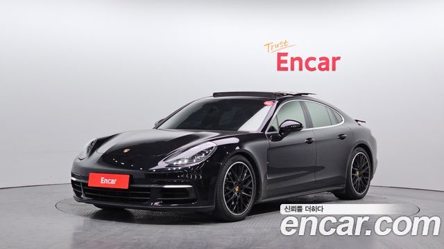 Porsche Panamera 2018 — photo 1