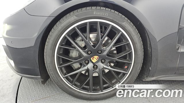 Porsche Panamera 2018 — photo 5