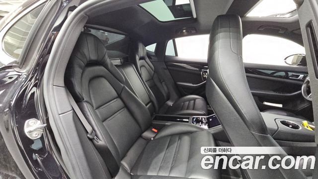 Porsche Panamera 2018 — photo 13