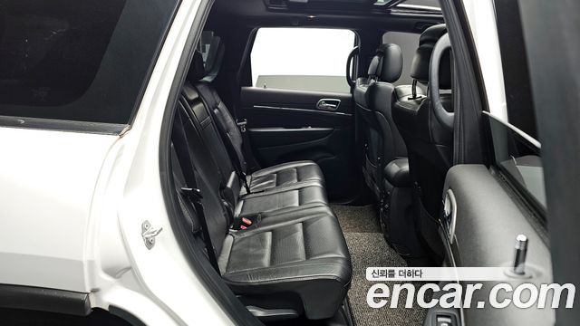 Jeep Cherokee 2018 — photo 11
