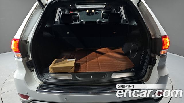 Jeep Cherokee 2018 — photo 20