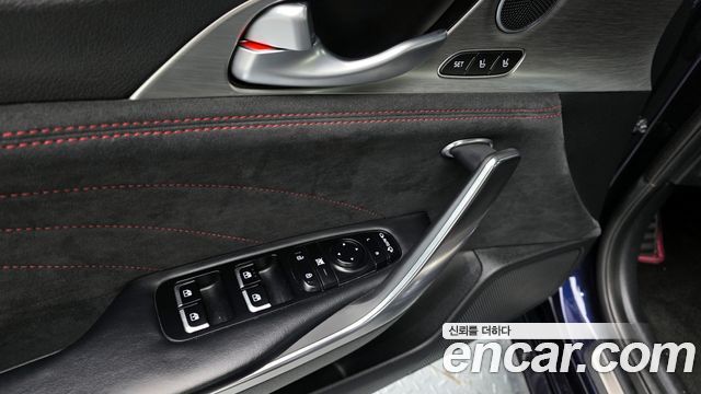 Kia Stinger 2022 — photo 11