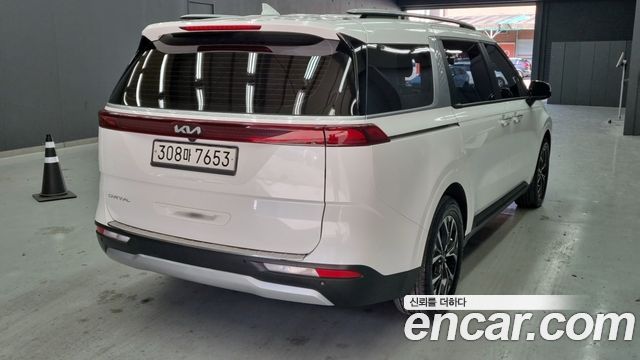 Kia Canival 2023 — photo 2